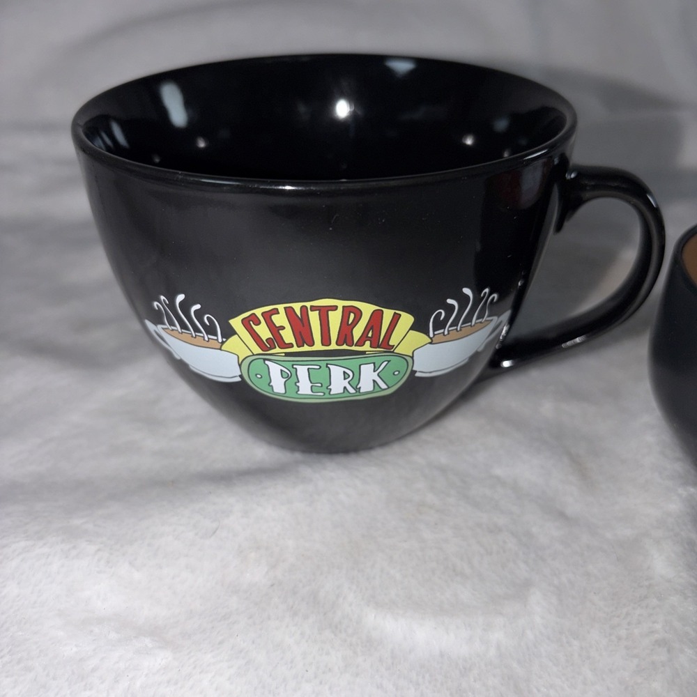 Friends Central Perk 24oz Oversized Ceramic Soup/Coffee Mug Chef Figurine No Box - Picture 2 of 9